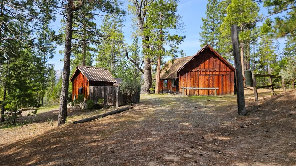 46336 Silvertip Way North Fork, CA 93643