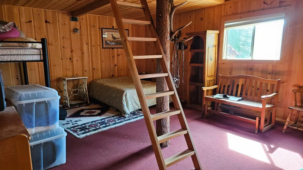 46336 Silvertip Way North Fork, CA 93643