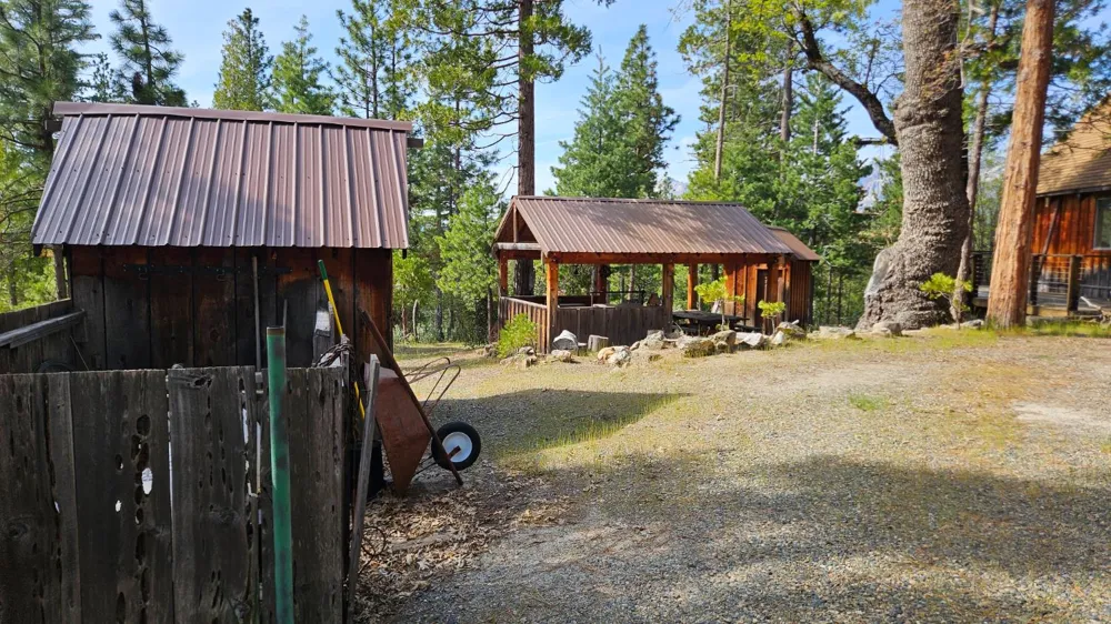 46336 Silvertip Way North Fork, CA 93643