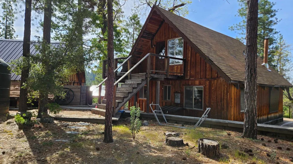 46336 Silvertip Way North Fork, CA 93643