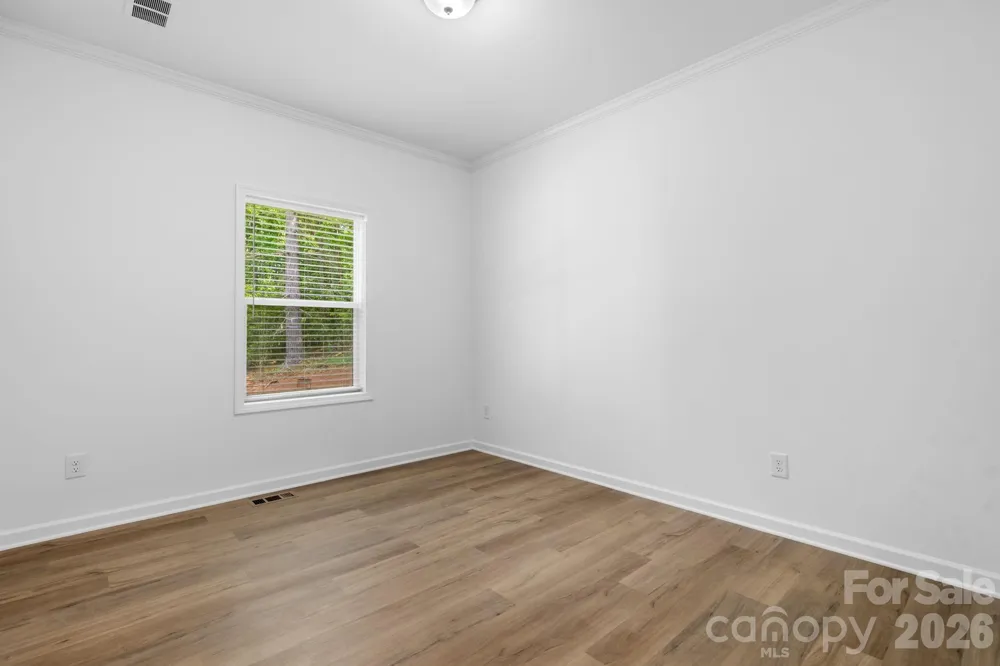 7006 Waterfront Place Granite Falls, NC 28630