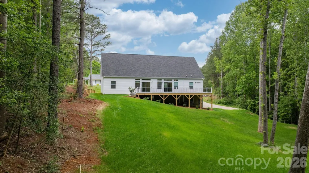 7006 Waterfront Place Granite Falls, NC 28630