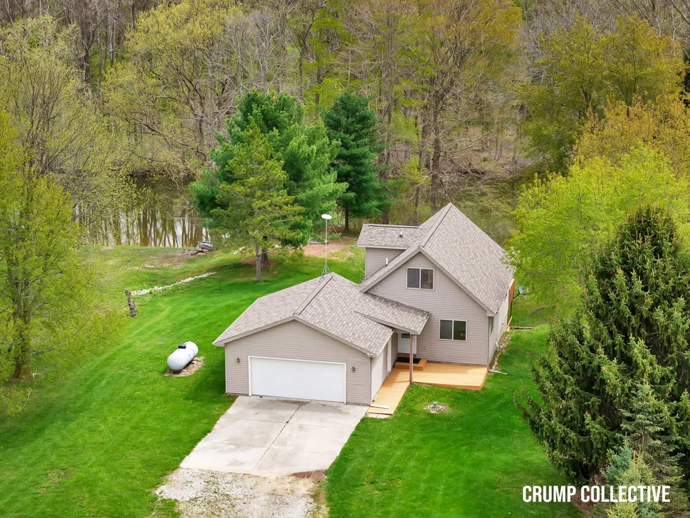 9129 Lakeside Drive Fulton Township, MI 48871