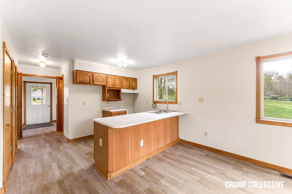 9129 Lakeside Drive Fulton Township, MI 48871