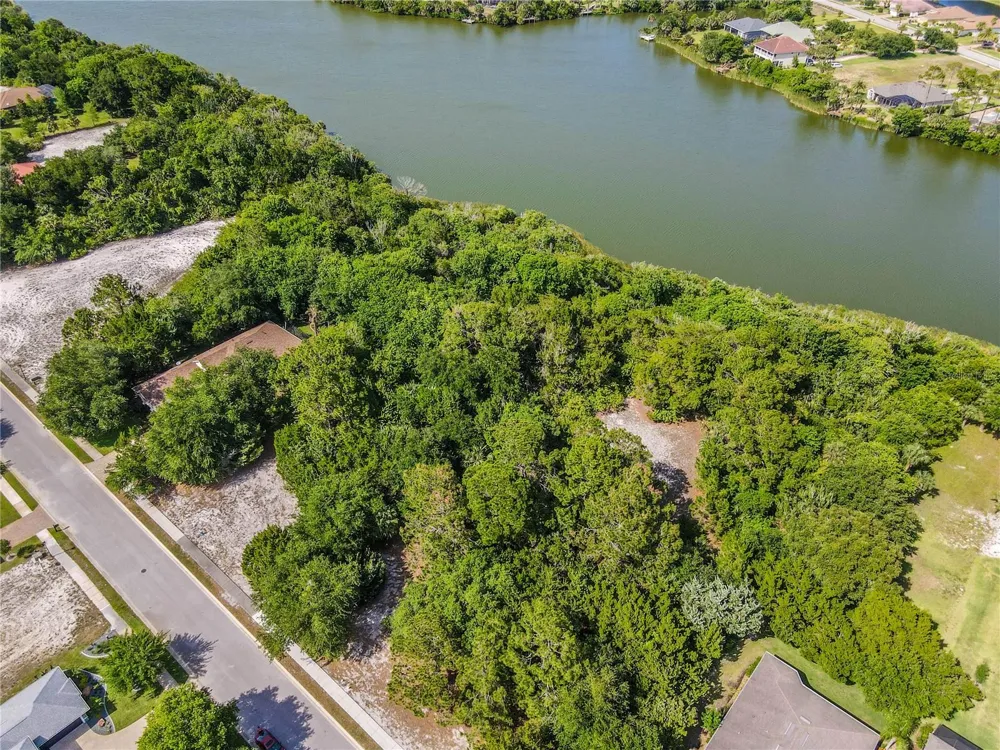 22 LAKEWALK DRIVE Palm Coast, FL 32137