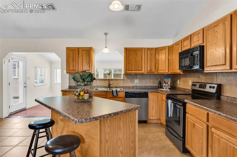 2401 Clayton Drive Canon City, CO 81212
