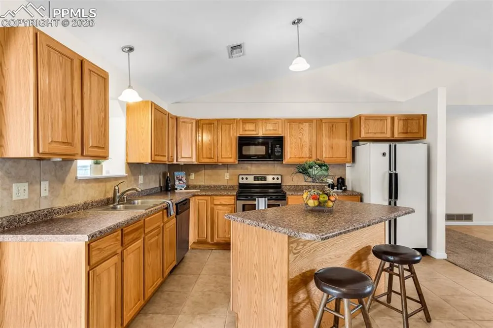 2401 Clayton Drive Canon City, CO 81212