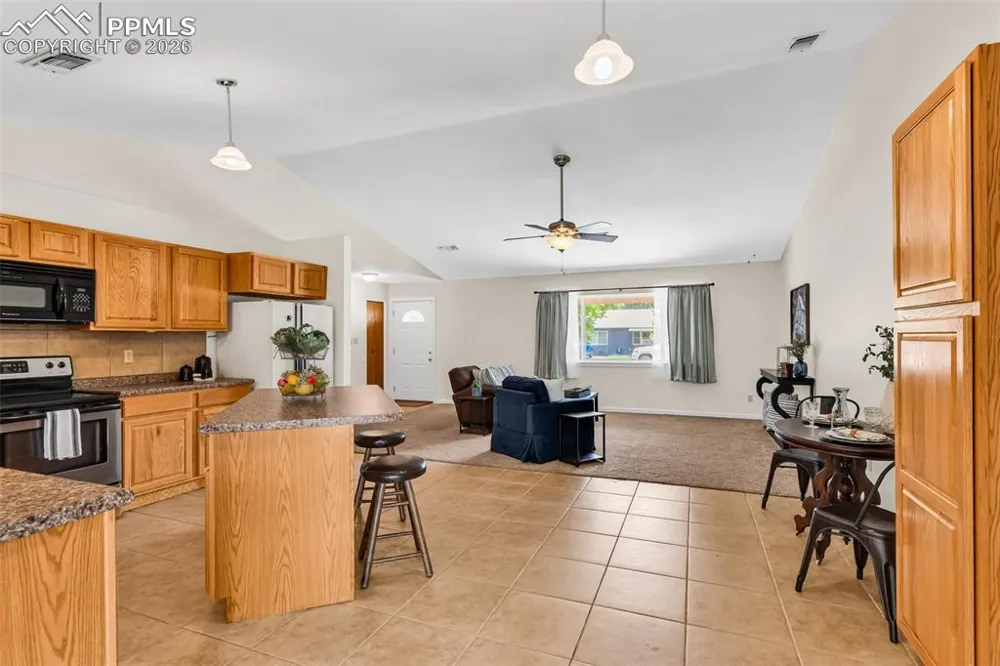 2401 Clayton Drive Canon City, CO 81212