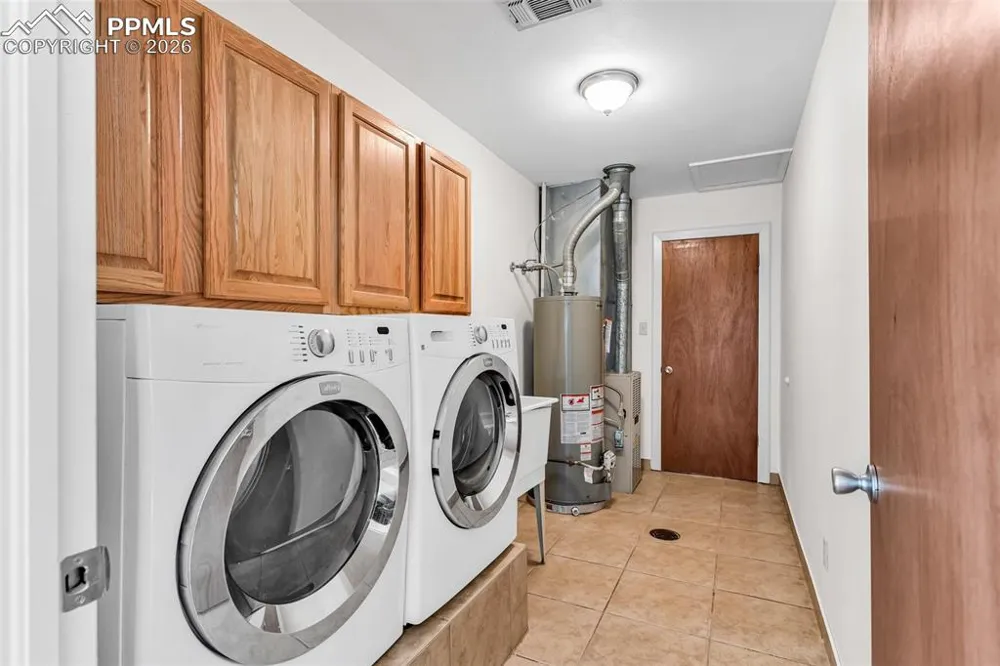 2401 Clayton Drive Canon City, CO 81212