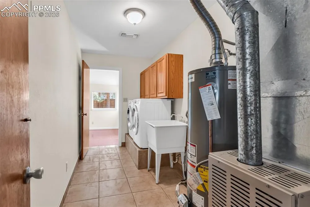 2401 Clayton Drive Canon City, CO 81212