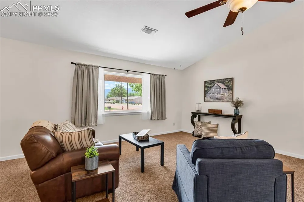 2401 Clayton Drive Canon City, CO 81212