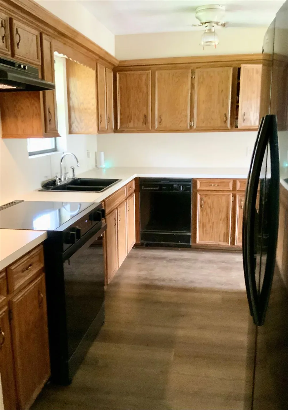 579 County Road 145 Liberty, TX 77575