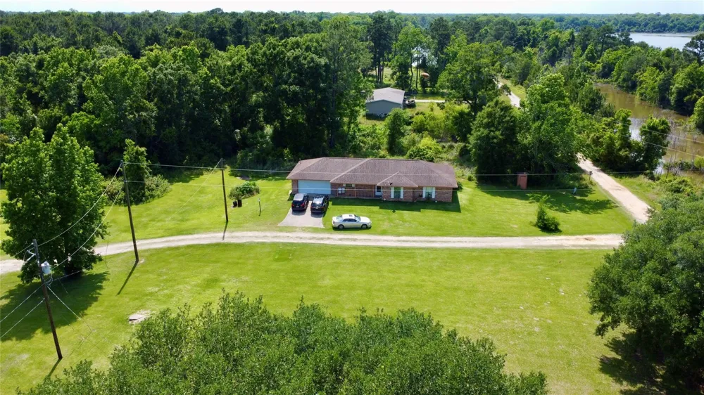 579 County Road 145 Liberty, TX 77575