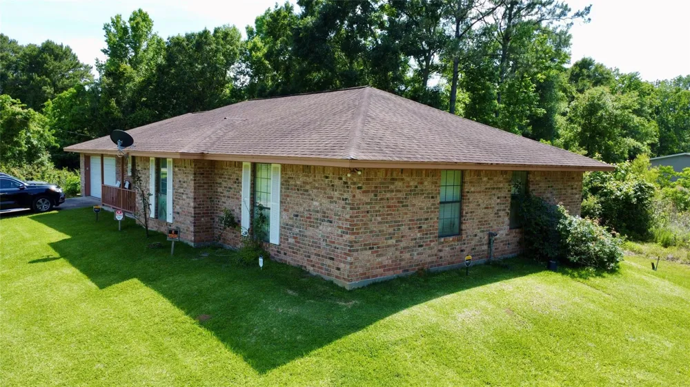 579 County Road 145 Liberty, TX 77575