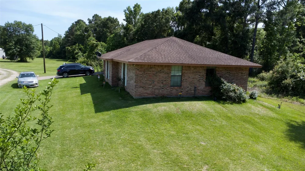579 County Road 145 Liberty, TX 77575