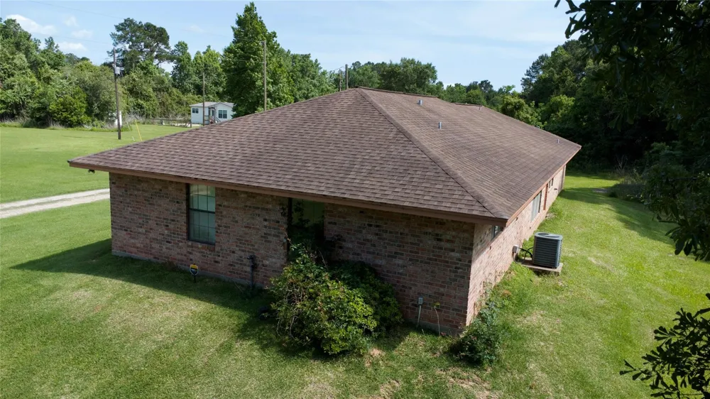 579 County Road 145 Liberty, TX 77575