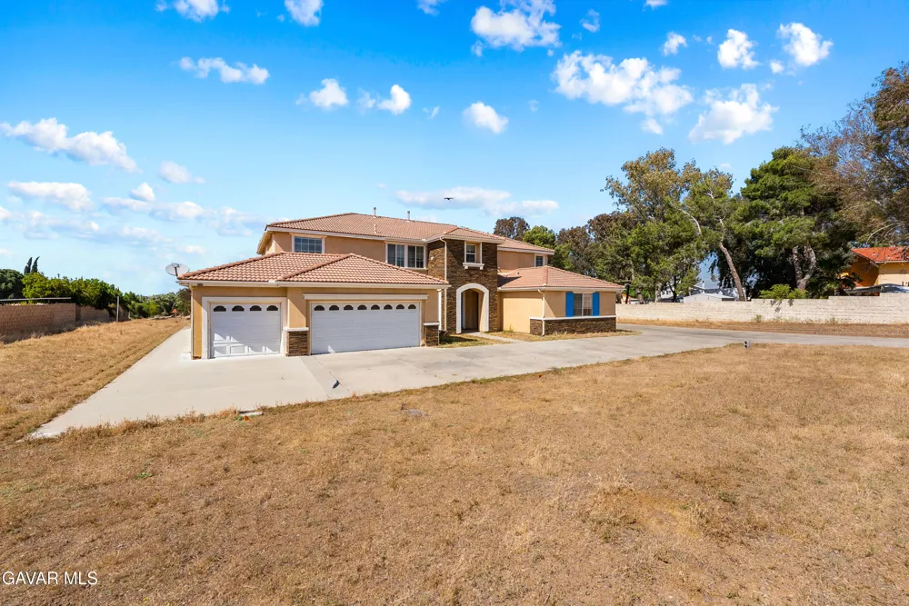 658 E Lago Lindo Road Palmdale, CA 93550