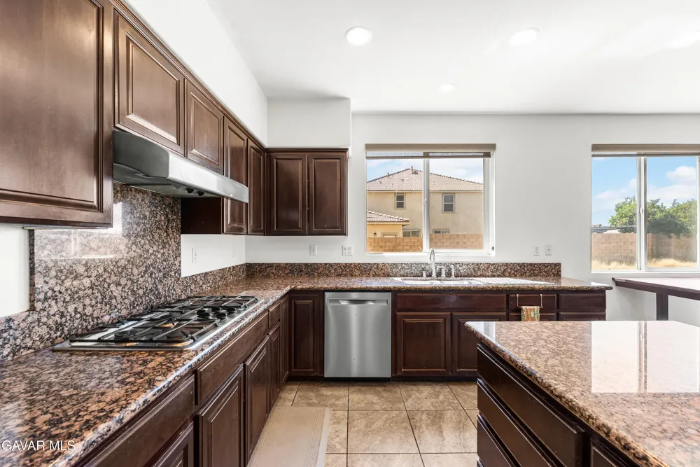 658 E Lago Lindo Road Palmdale, CA 93550