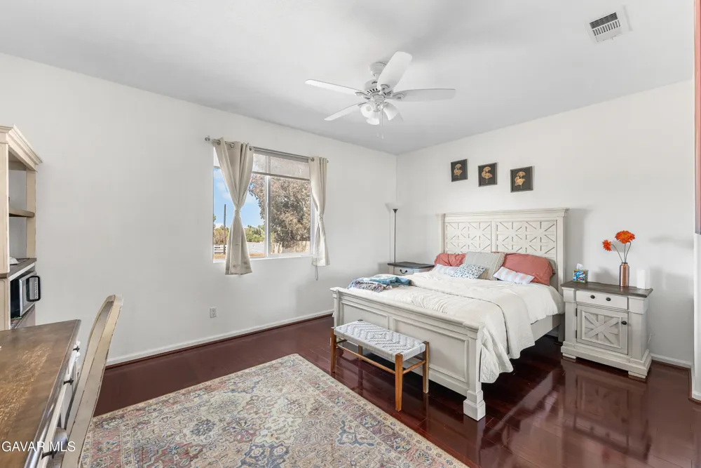 658 E Lago Lindo Road Palmdale, CA 93550