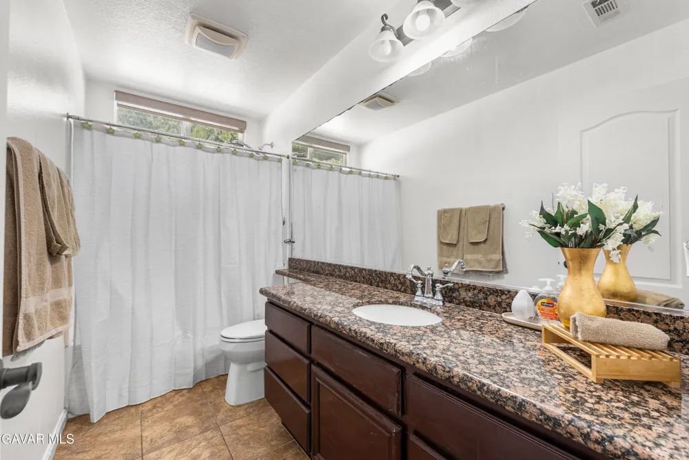 658 E Lago Lindo Road Palmdale, CA 93550