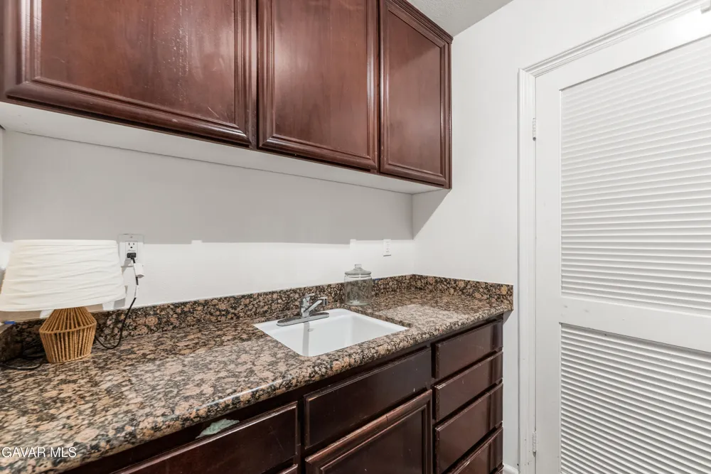 658 E Lago Lindo Road Palmdale, CA 93550