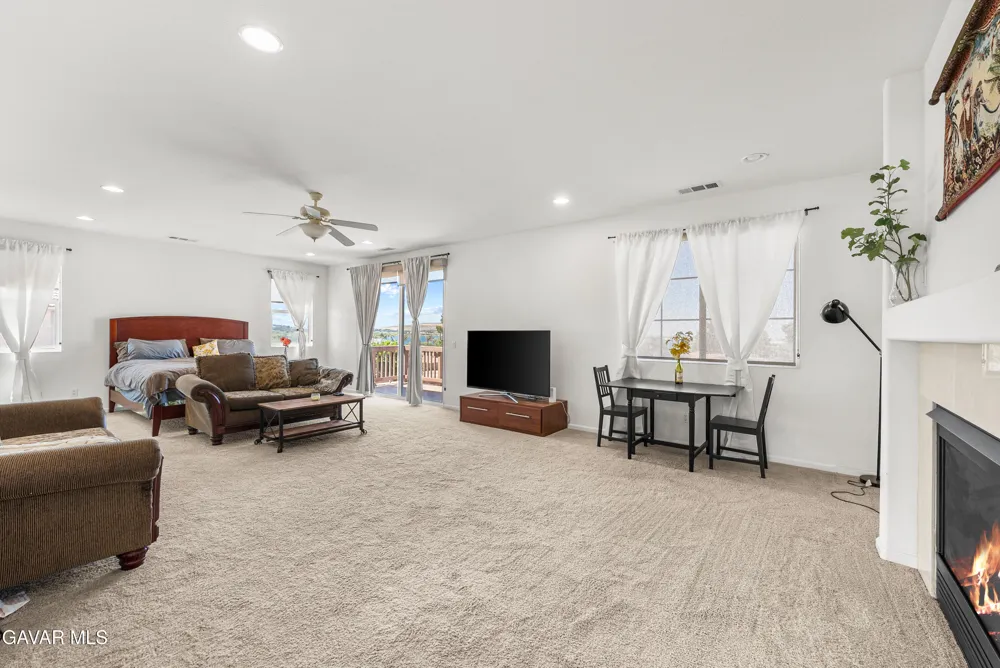 658 E Lago Lindo Road Palmdale, CA 93550