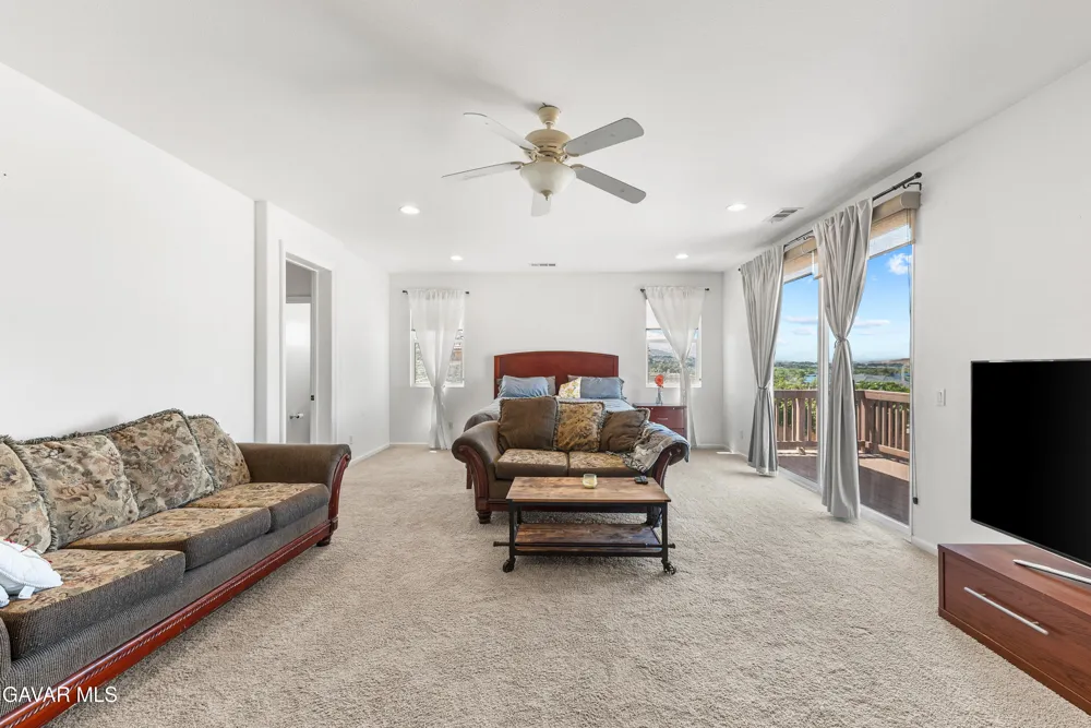 658 E Lago Lindo Road Palmdale, CA 93550