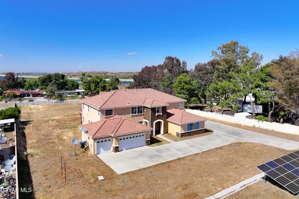 658 E Lago Lindo Road Palmdale, CA 93550