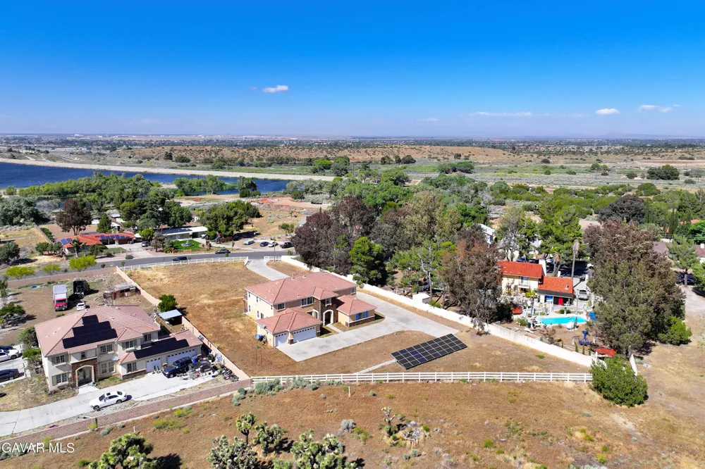 658 E Lago Lindo Road Palmdale, CA 93550