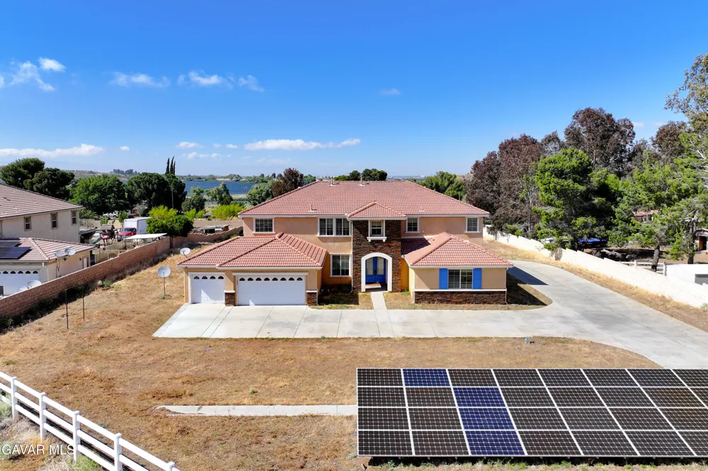 658 E Lago Lindo Road Palmdale, CA 93550
