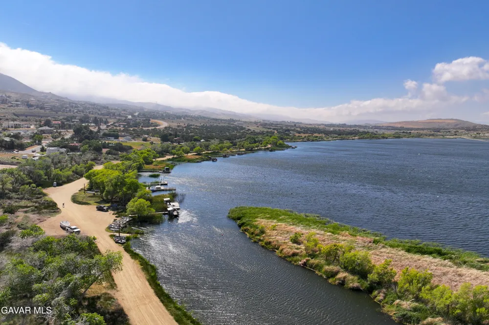 658 E Lago Lindo Road Palmdale, CA 93550