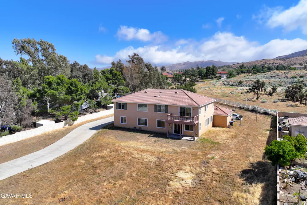 658 E Lago Lindo Road Palmdale, CA 93550