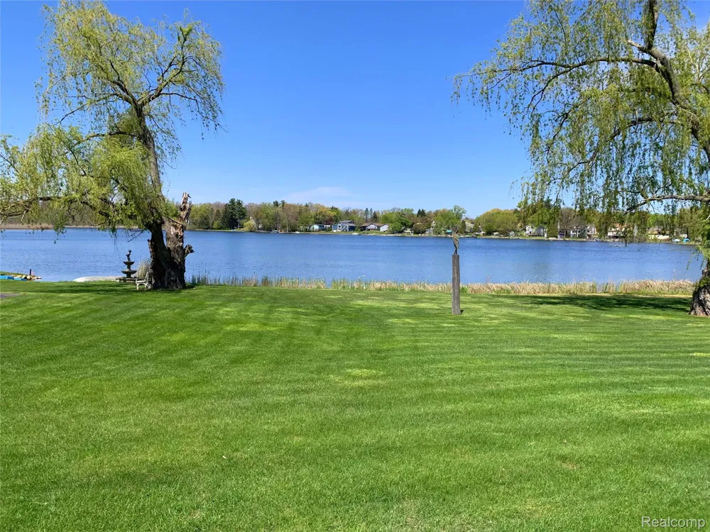 2400 S Baldwin Road Orion Charter Township, MI 48360