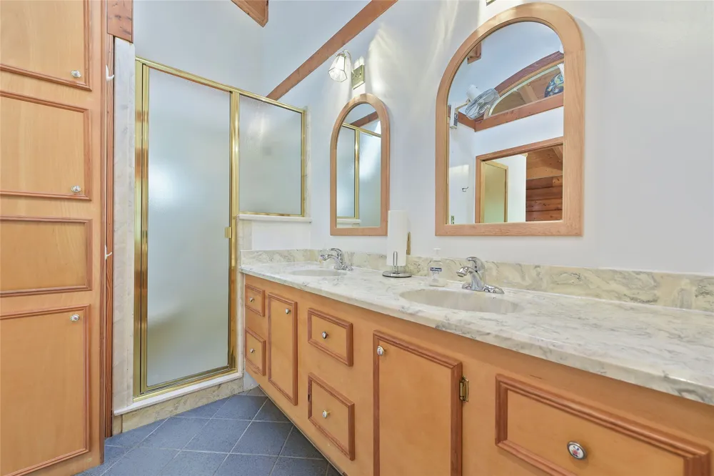 821 Ewing Road Ferris, TX 75125