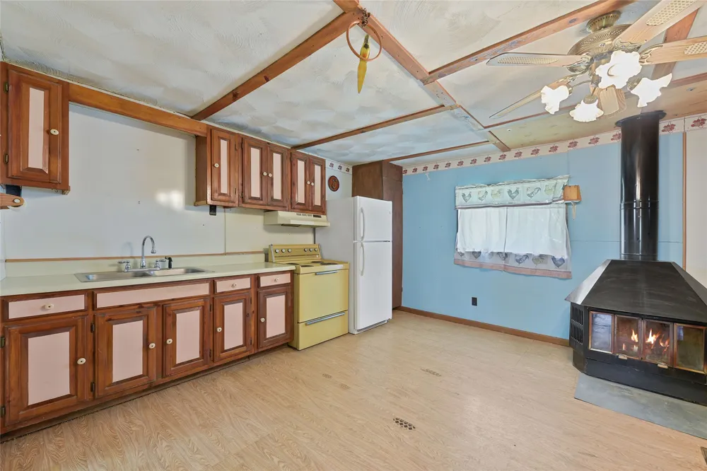 821 Ewing Road Ferris, TX 75125