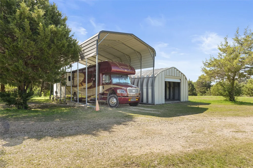 821 Ewing Road Ferris, TX 75125