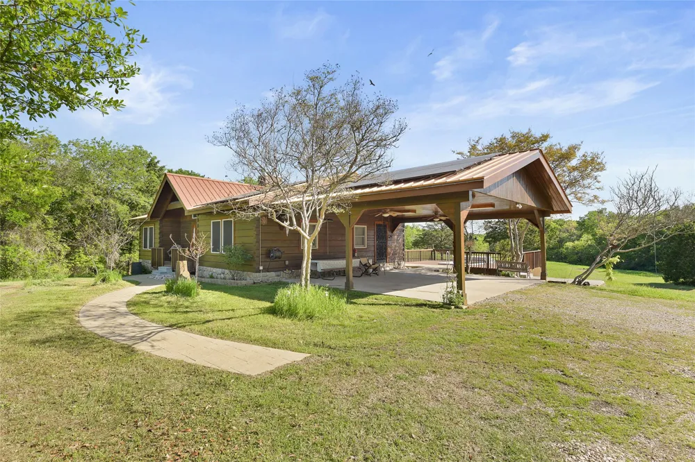 821 Ewing Road Ferris, TX 75125