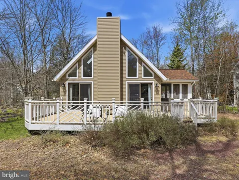 61 FLORAL DRIVE