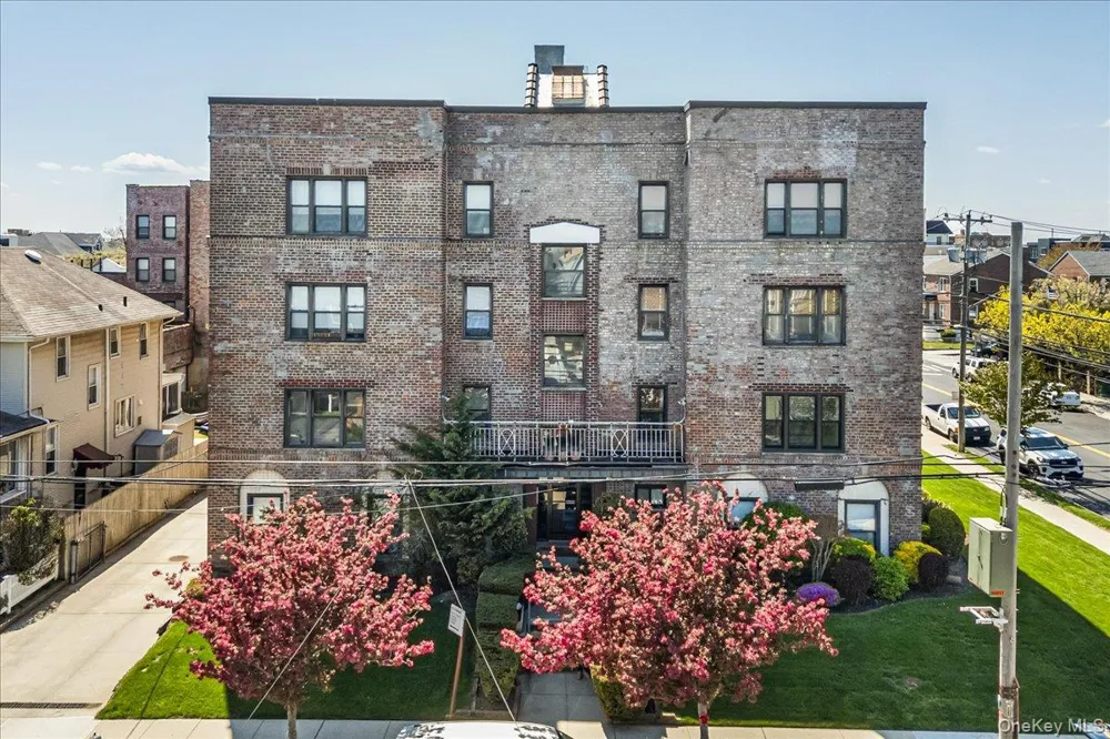 257 Beach 128th Street #2B Belle Harbor, NY 11694