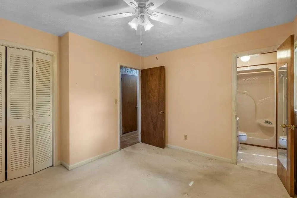 8 Montre Circle Silver Creek, GA 30173