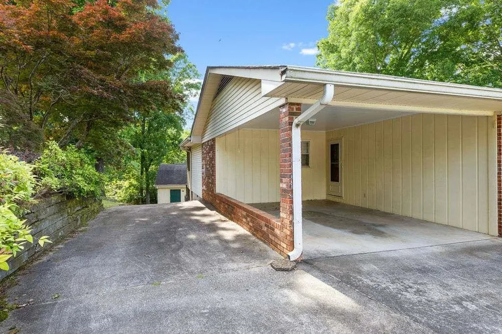 8 Montre Circle Silver Creek, GA 30173