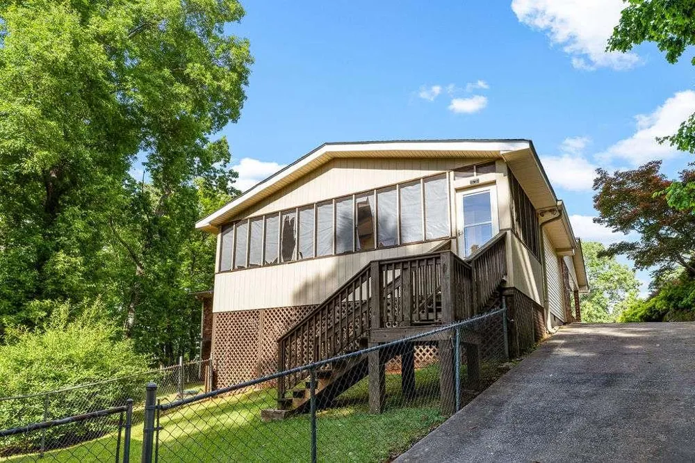 8 Montre Circle Silver Creek, GA 30173