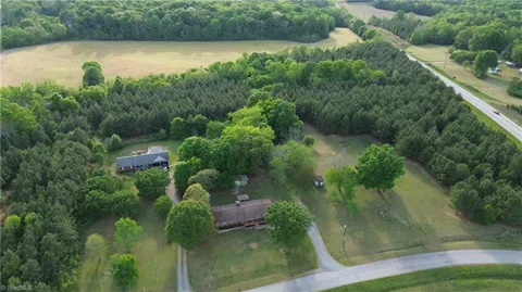 136 Fuller Mill Road S