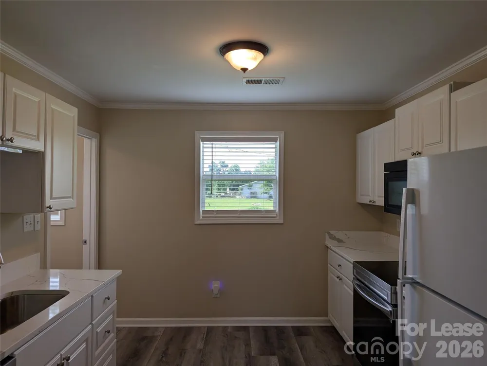 421 West Avenue W Troutman, NC 28166