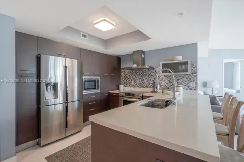 250 Sunny Isles Blvd #3-902