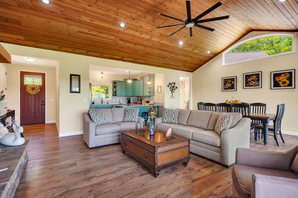 865 Eastridge Pass Monterey, TN 38574