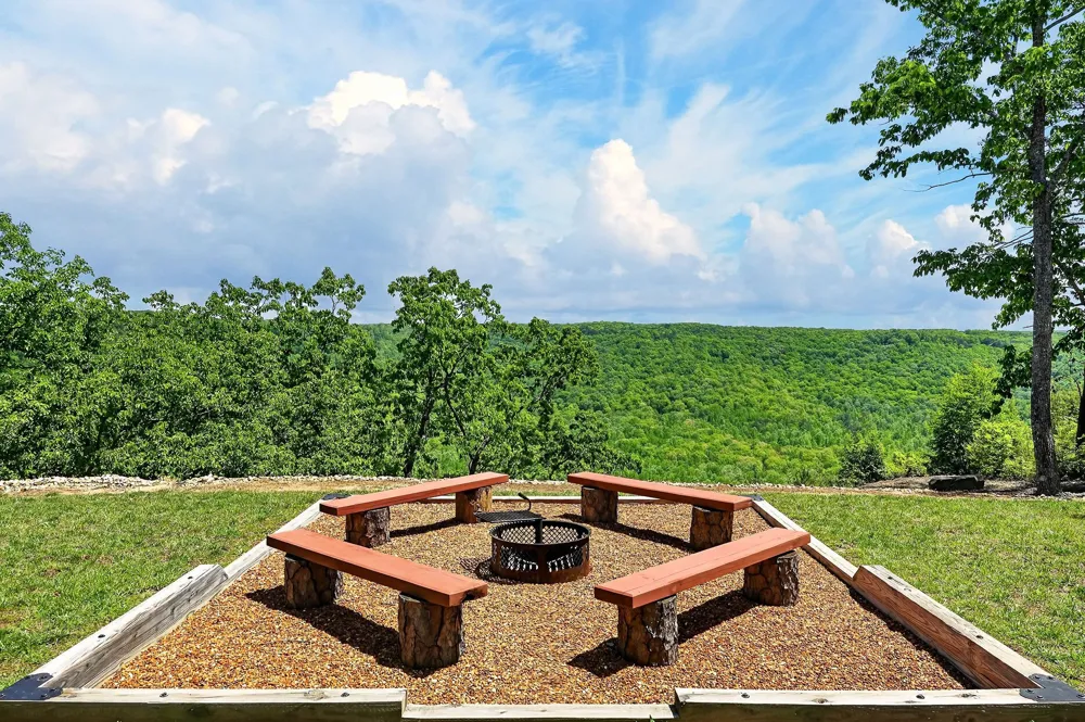 865 Eastridge Pass Monterey, TN 38574