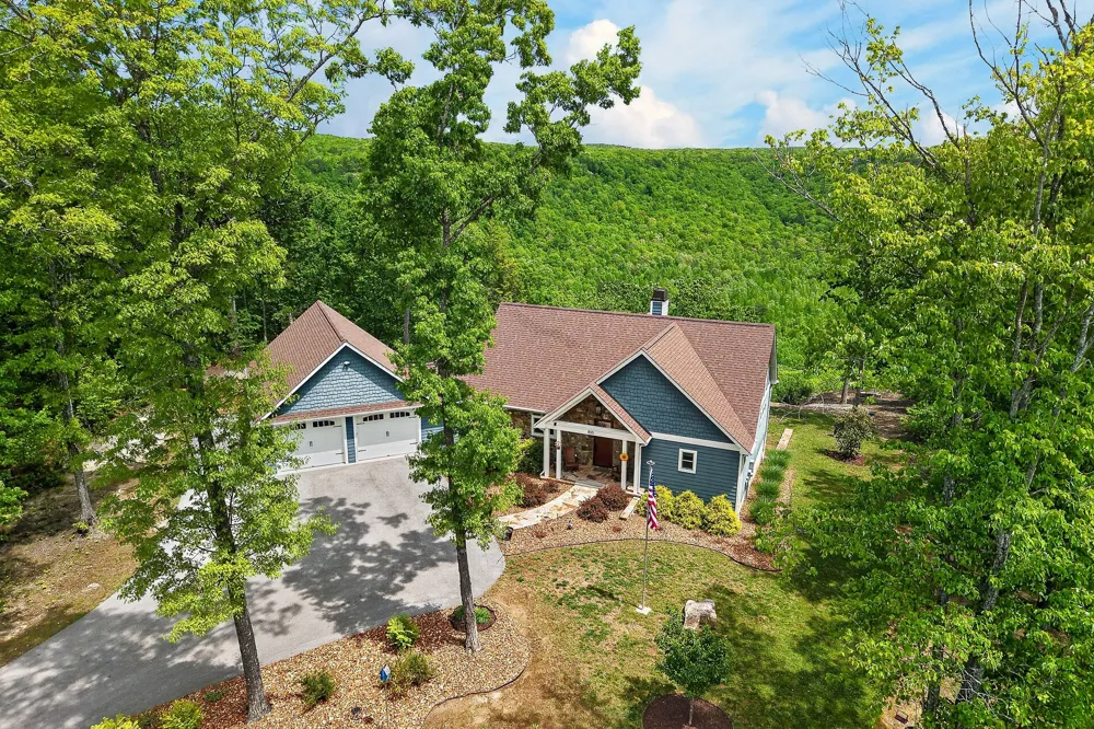 865 Eastridge Pass Monterey, TN 38574