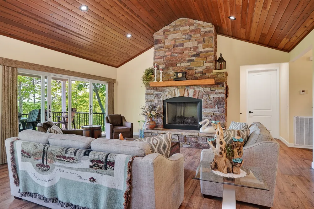 865 Eastridge Pass Monterey, TN 38574