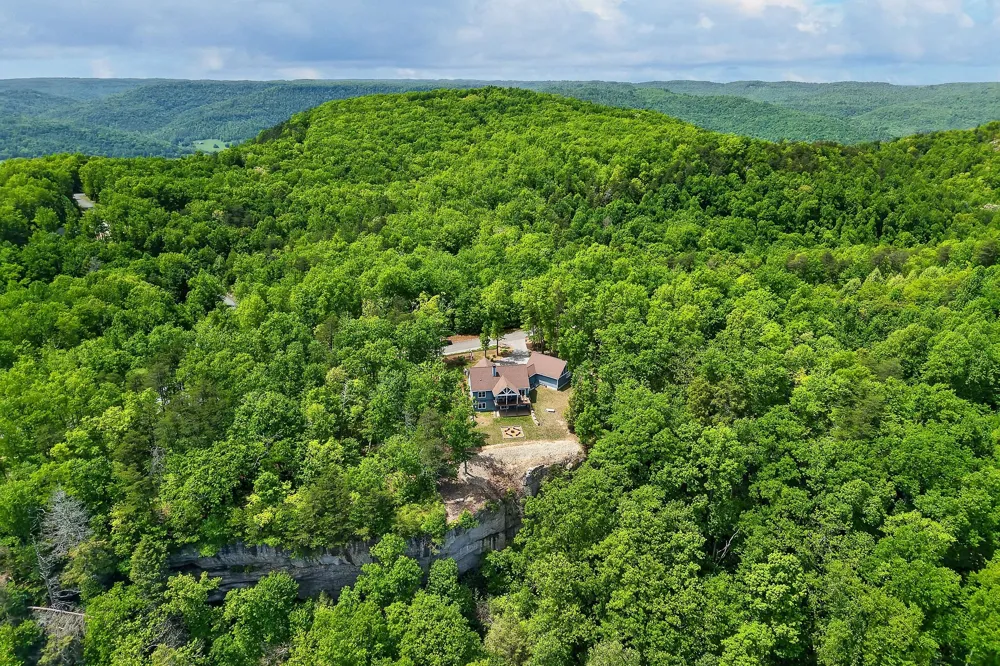 865 Eastridge Pass Monterey, TN 38574